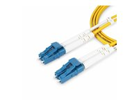 StarTech.com 10m (32.8ft) LC to LC (UPC) OS2 Single Mode Duplex Fiber Optic Cable, 9/125µm, Laser Optimized, 10G, Bend Insensitive, Low Insertion Loss - LSZH Fiber Patch Cord (SMDOS2LCLC10M) - Patch-kabel - LC/UPC enkelläge (hane) till LC/UPC enkelläge (hane) - 10 m - 10 m - 2 mm - fiberoptisk - duplex - 9 / 125 mikrometer - OS1/OS2 - halogenfri, passiv - gul SMDOS2LCLC10M